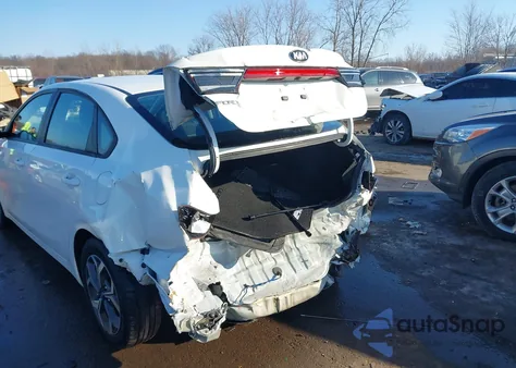 2020 Kia Forte Lxs z USA, uszkodzony, nr VIN 3KPF24AD5LE231520